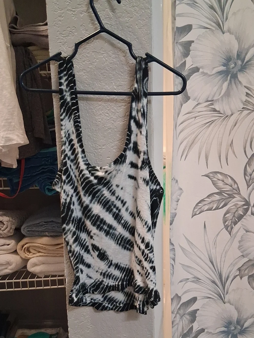 ZARA Tank Top - Picture 2 of 2